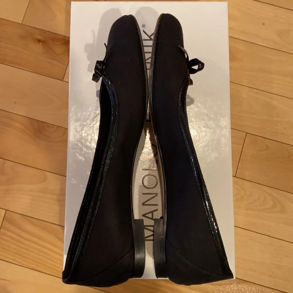 Manolo Blahnik Patent Black Flats - Picture 7 of 11